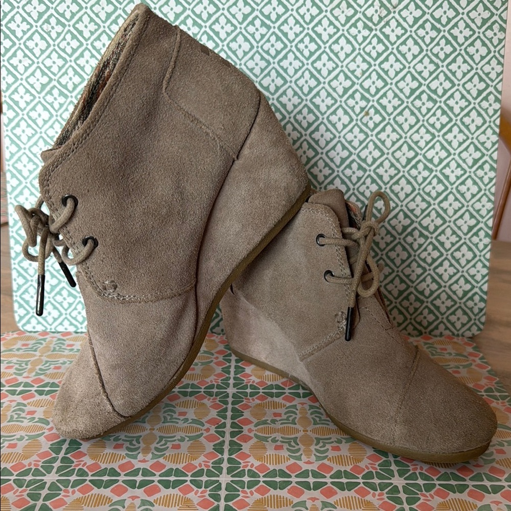 Toms Tan Wedges Suede Shoes